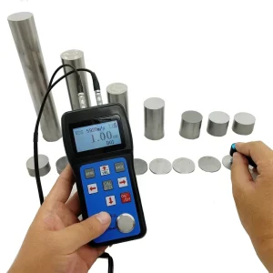 200W Digital Ultrasonic Thickness Gauge with 1% Accuracy, ISO/CE Certification, IP55 Protection, and 5Hz Probe