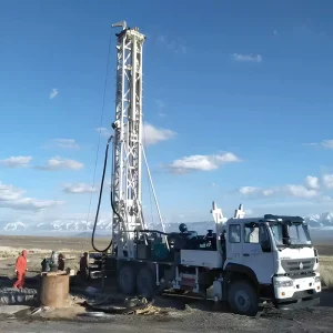 Api Truck mounted Mobile 1800m Oil Drilling Rig for Oil Well Drilling in Oilfield 4500m with Truck and diesel Power From China