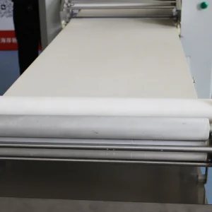 Automatic Folding Rolling Flour Dusting Puff Pastry Layered Dough Sheeter Machine for Croissant Danish